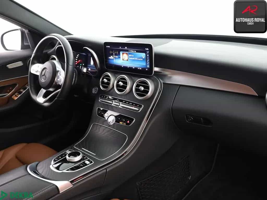 Mercedes-Benz C 300 T 3x AMG PANO,KEYLESS,KAMERA,CARPLAY,SH 07/2019-photo-8