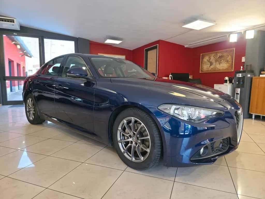 Alfa Romeo Giulia 08/2016-photo-2