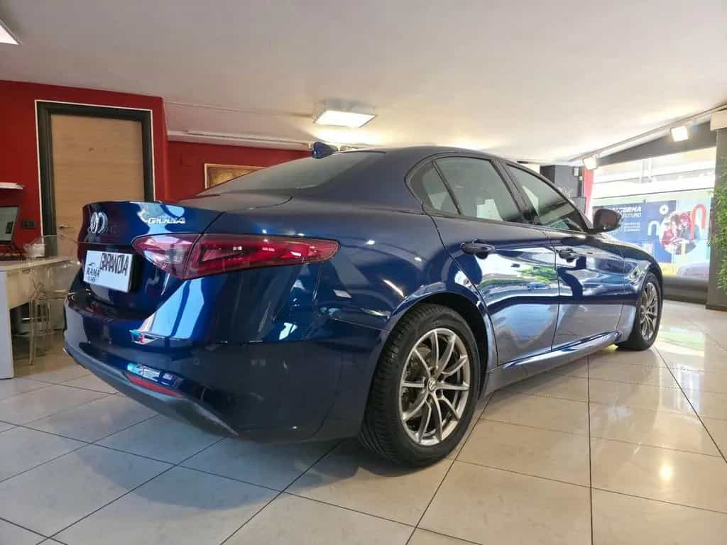 Alfa Romeo Giulia 08/2016-photo-3