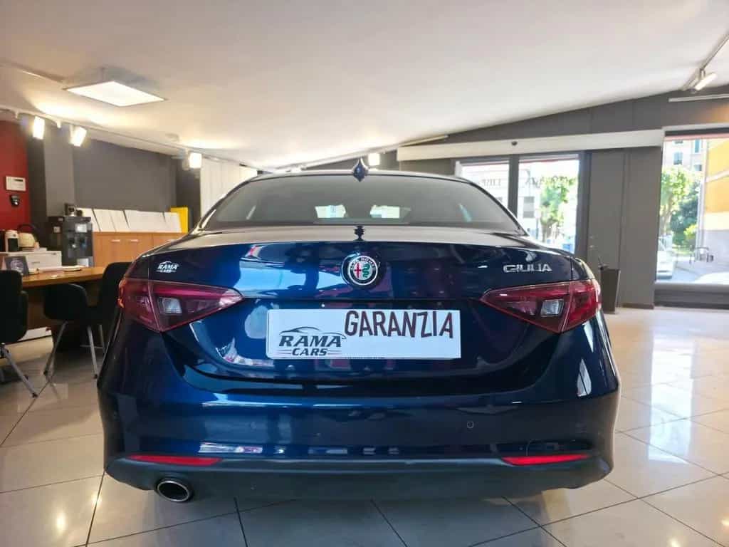 Alfa Romeo Giulia 08/2016-photo-4