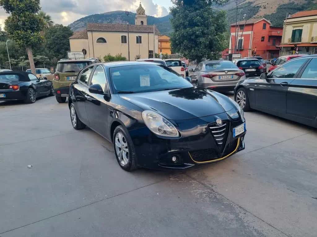 Alfa Romeo Giulietta 1.6 JTDm-2 105 CV Distincti 05/2011-photo-0