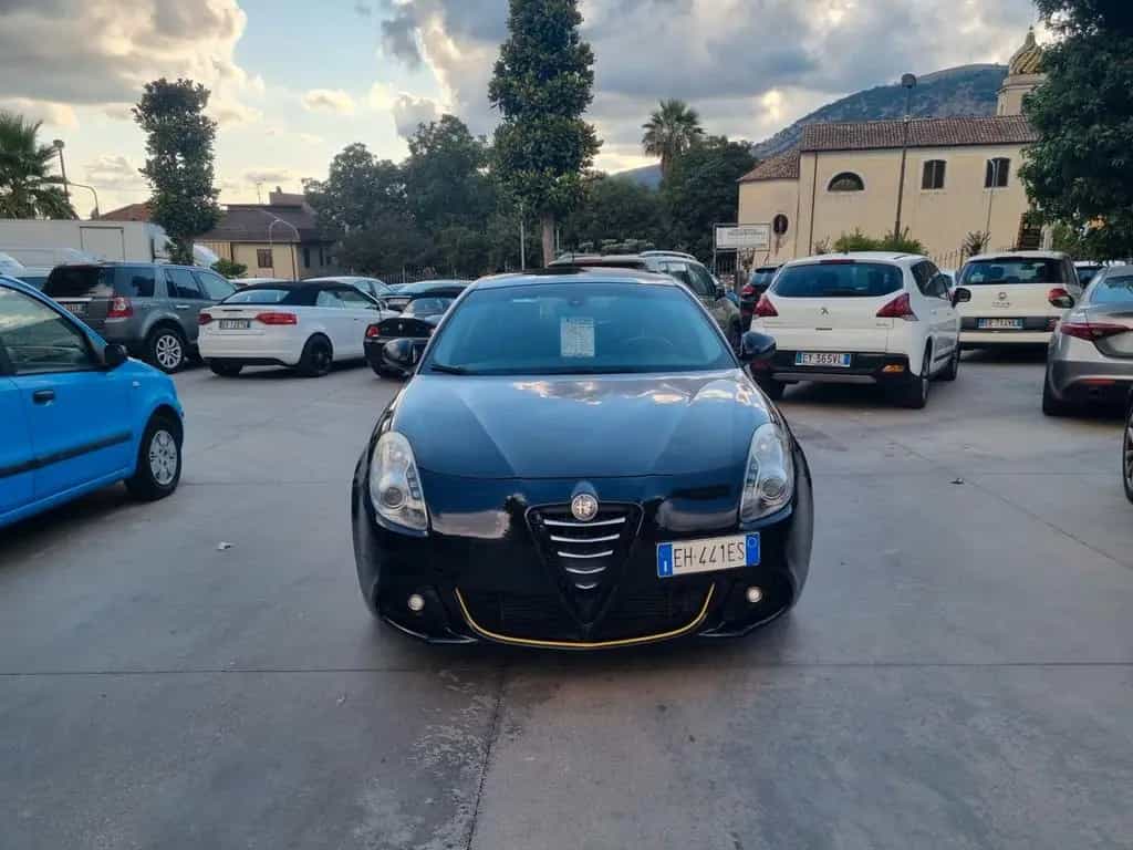 Alfa Romeo Giulietta 1.6 JTDm-2 105 CV Distincti 05/2011-photo-1