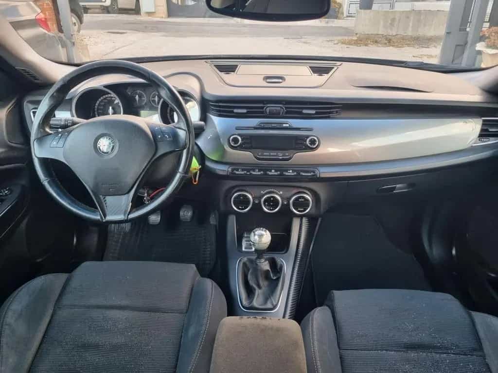 Alfa Romeo Giulietta 1.6 JTDm-2 105 CV Distincti 05/2011-photo-11