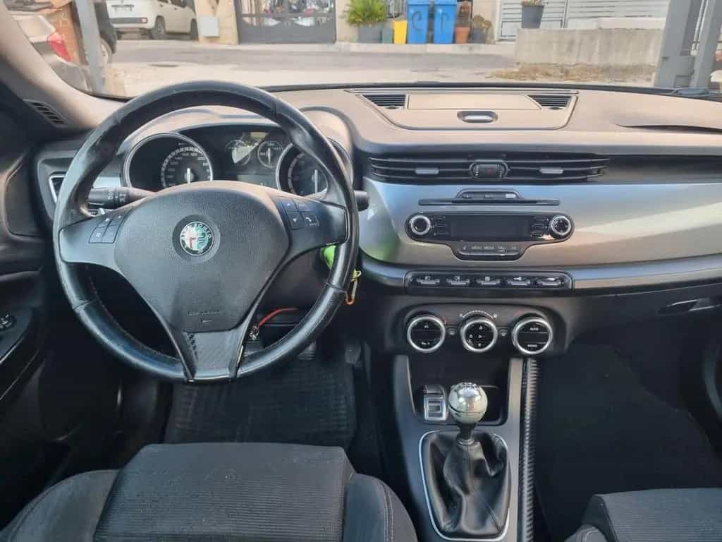 Alfa Romeo Giulietta 1.6 JTDm-2 105 CV Distincti 05/2011-photo-12