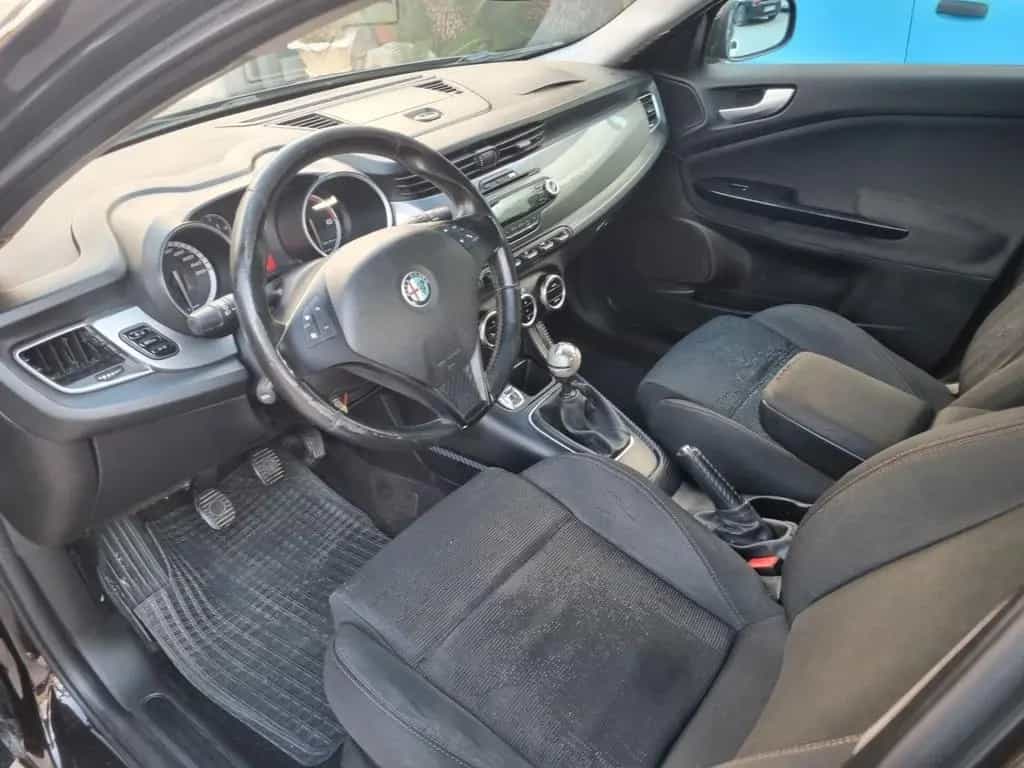 Alfa Romeo Giulietta 1.6 JTDm-2 105 CV Distincti 05/2011-photo-13