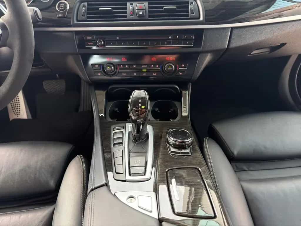 BMW 550 i xDrive M-Perform HUD DIGI COCKP 360° ACC 01/2016-photo-20