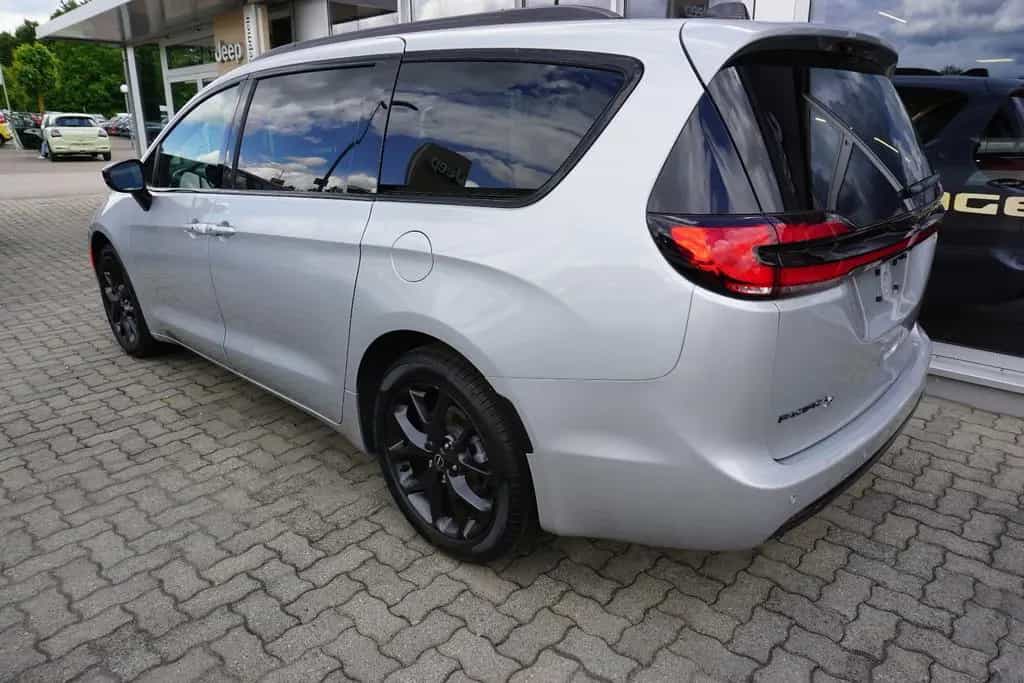 Chrysler Pacifica 3.6 Select FWD null-photo-2