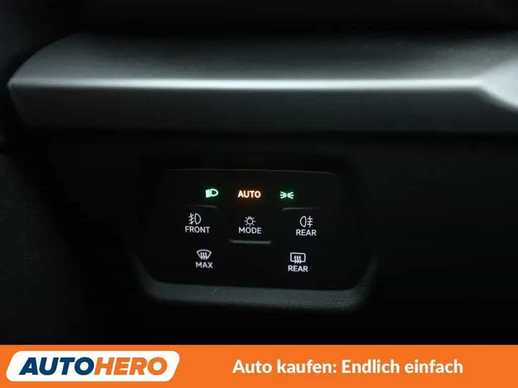 Seat Leon 1.5 eTSI ACT FR Aut.*NAVI*PDC*LED*SHZ*ACC* 04/2022-photo-28