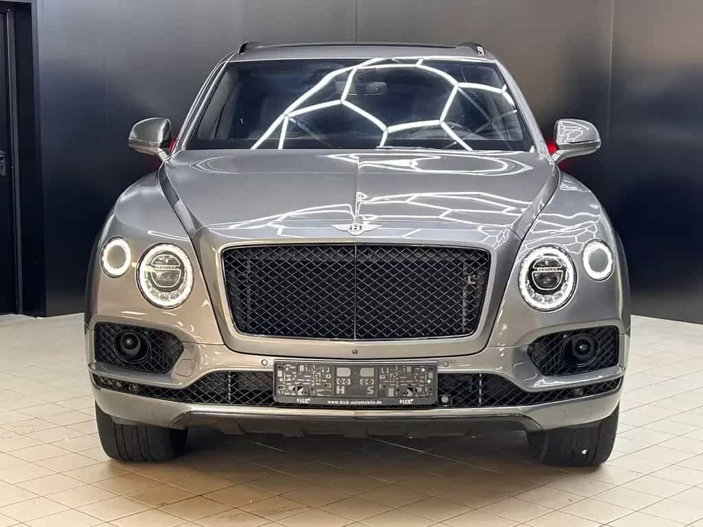 Bentley Bentayga V8 D PANO+NAVI+LED+SHZ+HEAD+ACC+360+22" 02/2017-photo-1