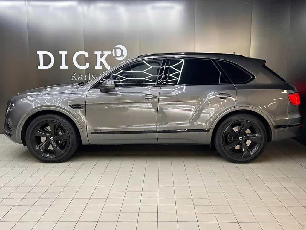 Bentley Bentayga V8 D PANO+NAVI+LED+SHZ+HEAD+ACC+360+22" 02/2017-photo-3