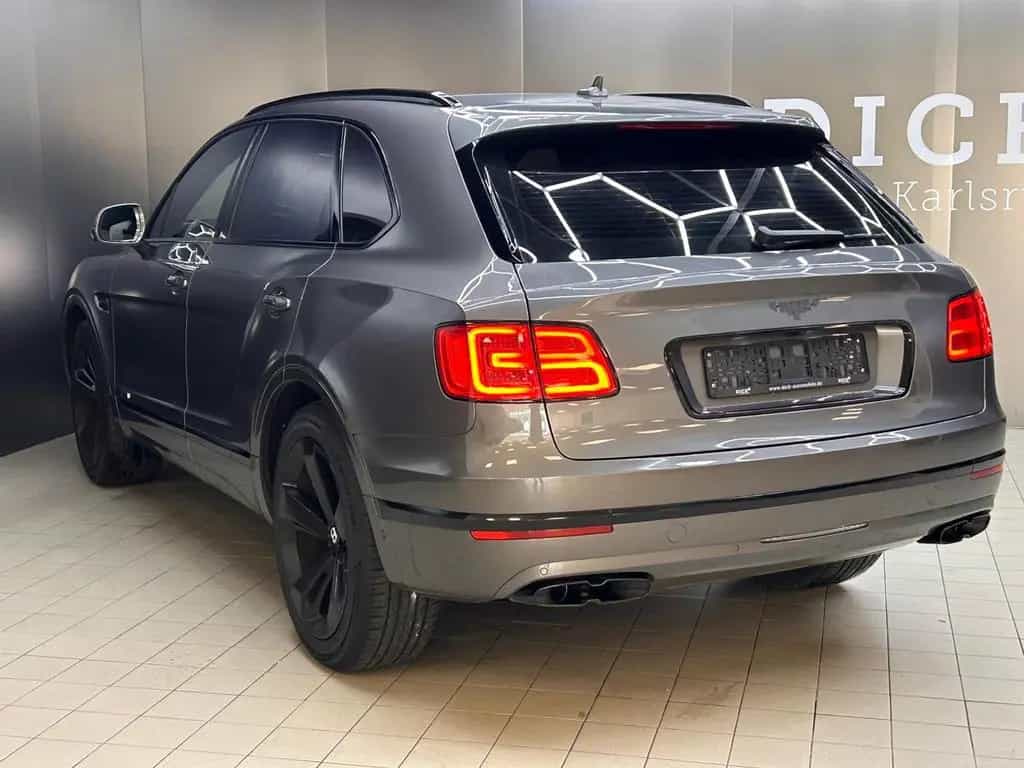 Bentley Bentayga V8 D PANO+NAVI+LED+SHZ+HEAD+ACC+360+22" 02/2017-photo-4