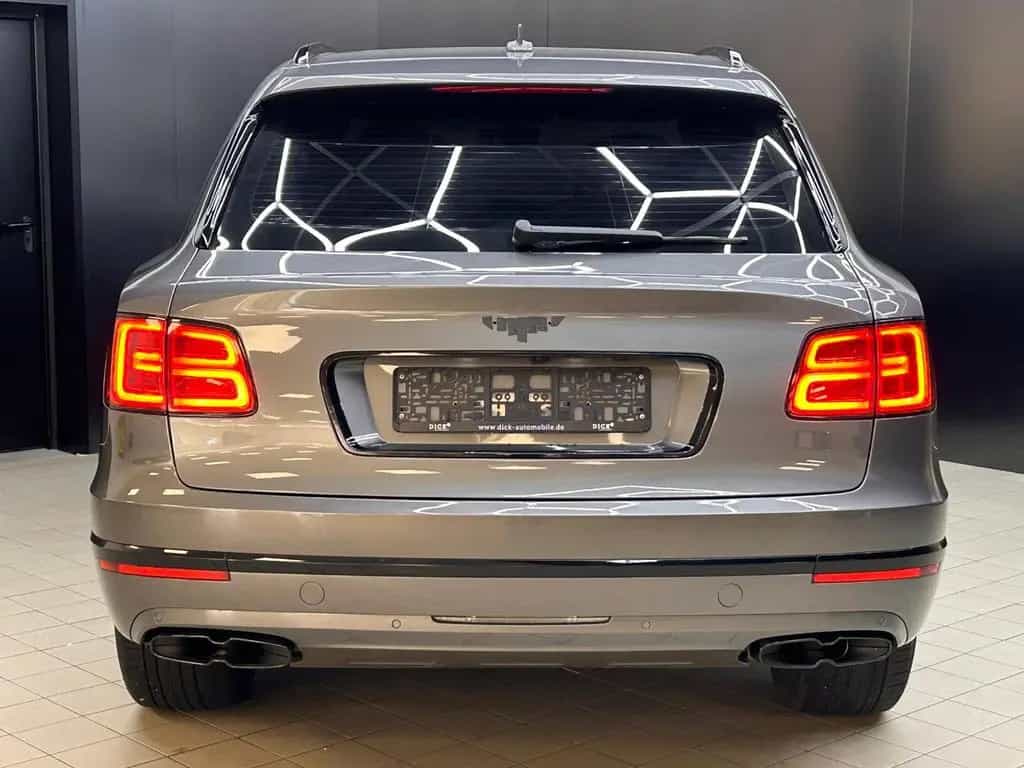Bentley Bentayga V8 D PANO+NAVI+LED+SHZ+HEAD+ACC+360+22" 02/2017-photo-5