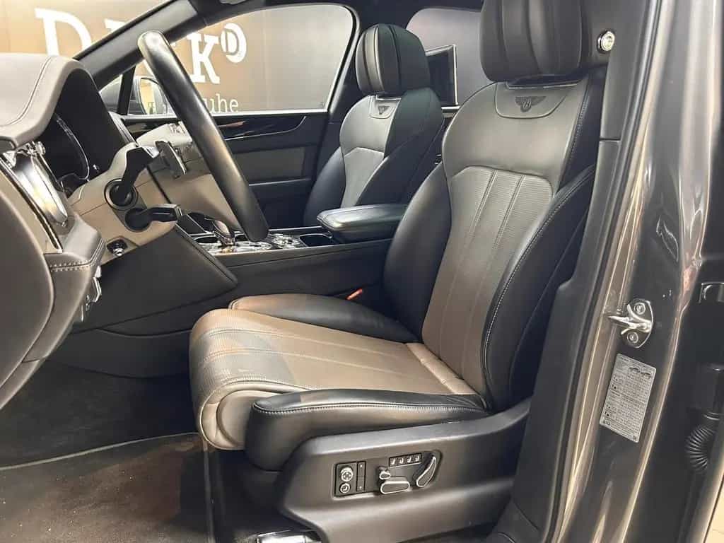 Bentley Bentayga V8 D PANO+NAVI+LED+SHZ+HEAD+ACC+360+22" 02/2017-photo-7