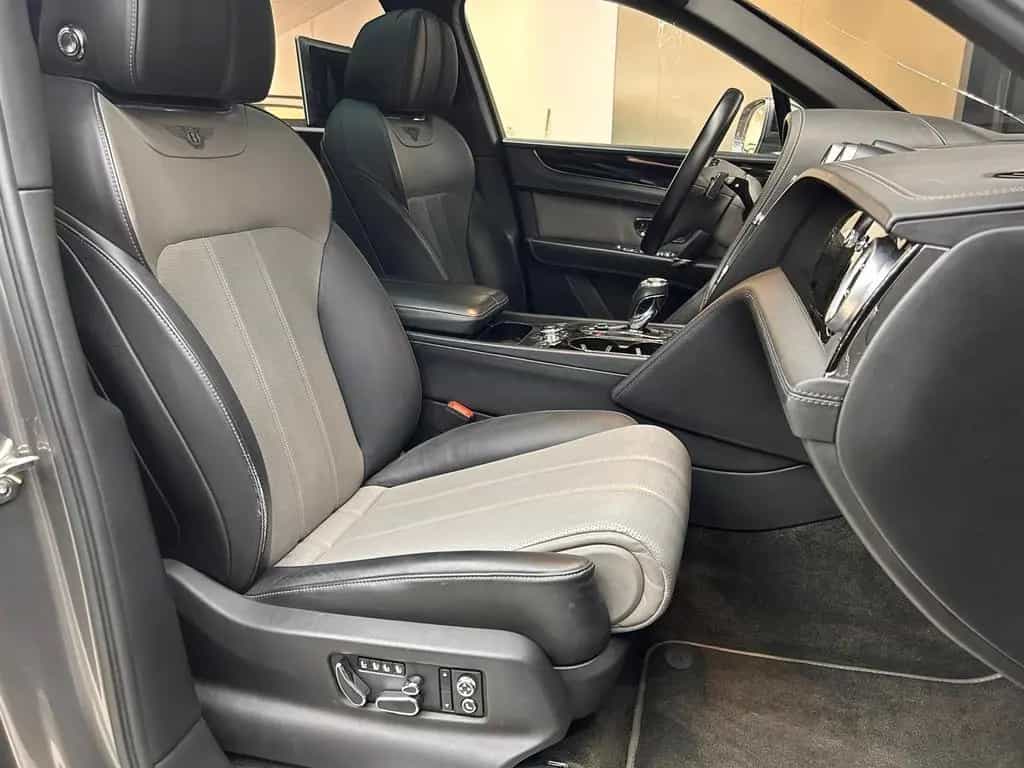 Bentley Bentayga V8 D PANO+NAVI+LED+SHZ+HEAD+ACC+360+22" 02/2017-photo-8