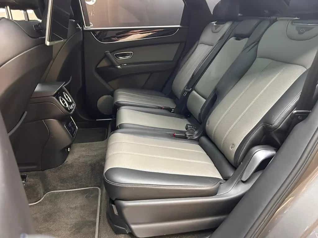 Bentley Bentayga V8 D PANO+NAVI+LED+SHZ+HEAD+ACC+360+22" 02/2017-photo-9