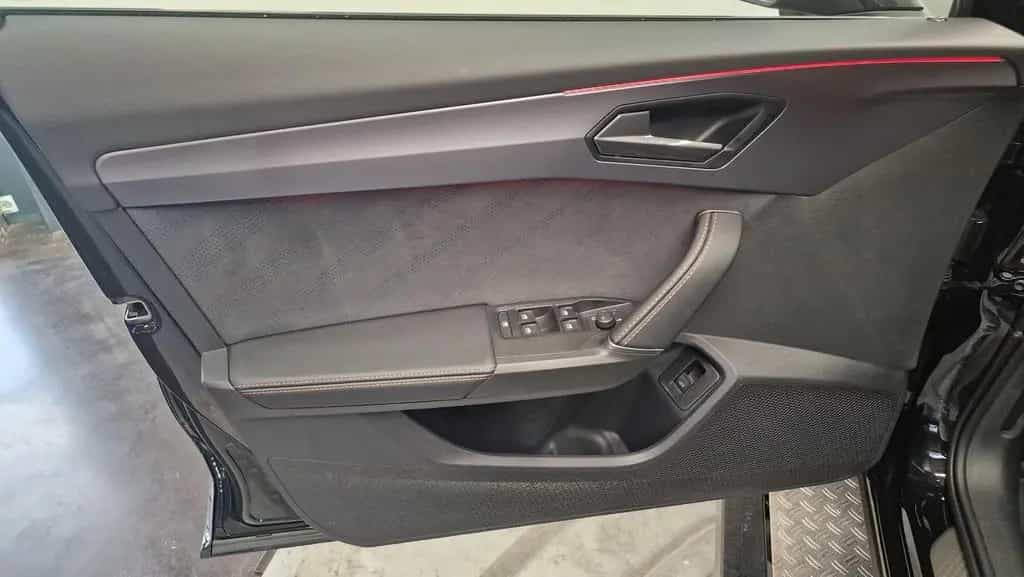 Cupra Formentor 1.5 eTSI AHK/ GJR/ Navi/ Alcantara/... 04/2025-photo-16