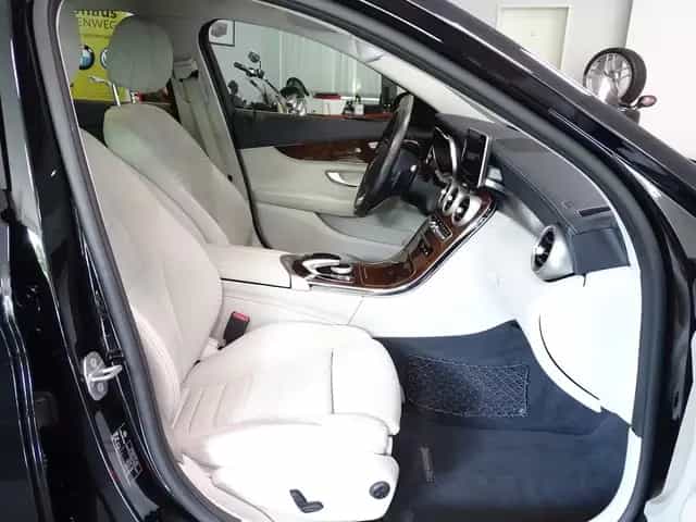 Mercedes-Benz C 180 Luxury TLeder Navi PDC SHZ AHK erst72765KM 01/2018-photo-10