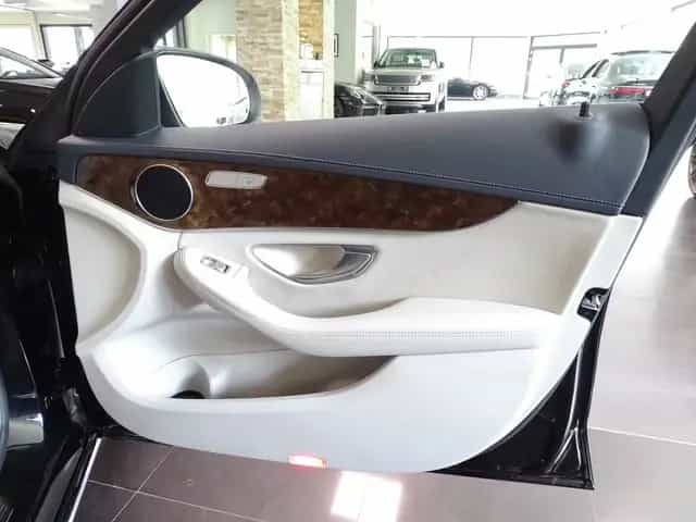 Mercedes-Benz C 180 Luxury TLeder Navi PDC SHZ AHK erst72765KM 01/2018-photo-19