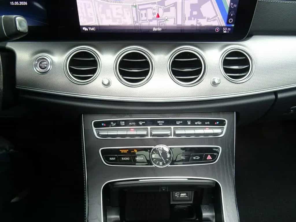 Mercedes-Benz E 300 de 9G-Tr.,AMG-Line,Leder,Panorama 01/2020-photo-13