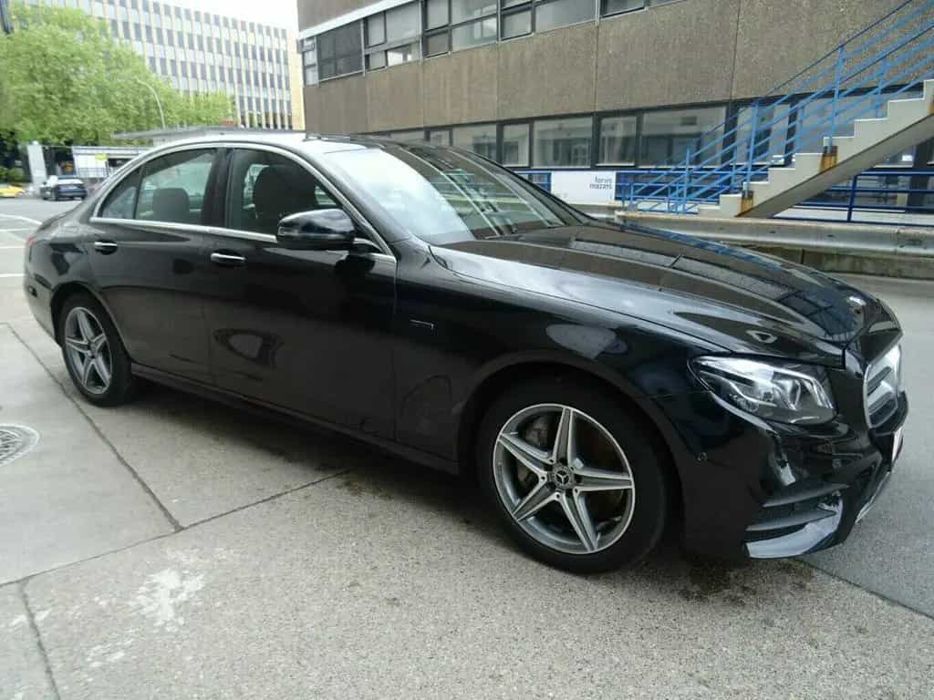 Mercedes-Benz E 300 de 9G-Tr.,AMG-Line,Leder,Panorama 01/2020-photo-5