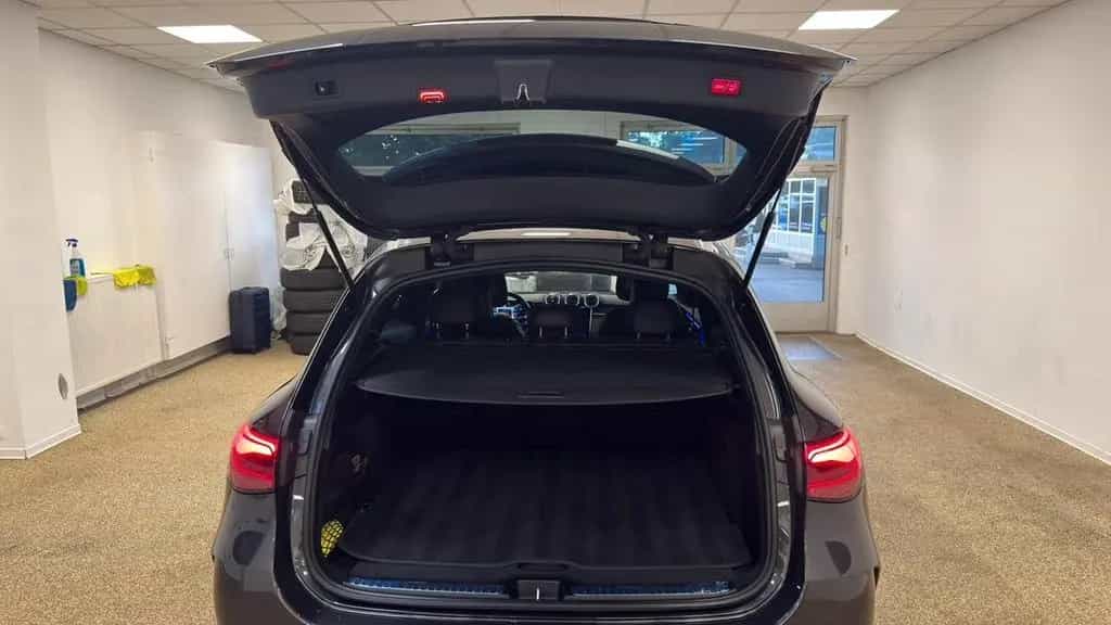 Mercedes-Benz GLC 300 4Matic AMG Line  PANORAMA 03/2023-photo-30