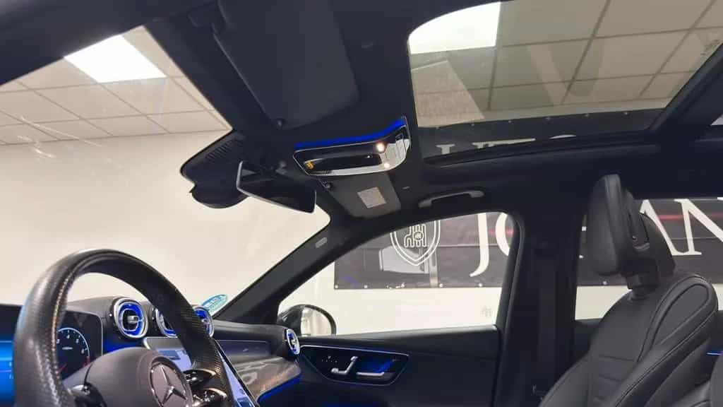 Mercedes-Benz GLC 300 4Matic AMG Line  PANORAMA 03/2023-photo-32