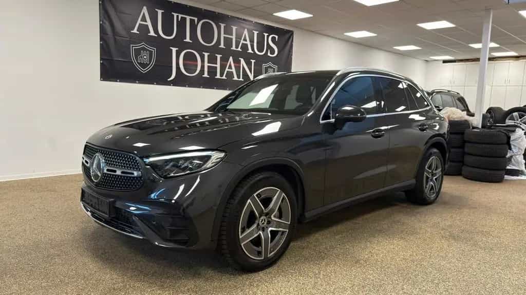 Mercedes-Benz GLC 300 4Matic AMG Line  PANORAMA 03/2023-photo-6