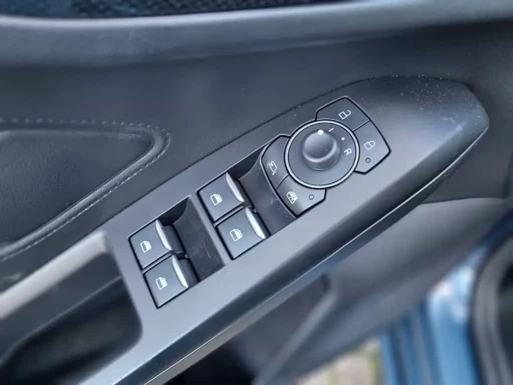Ford Focus Turnier ST-Line X/Navi/AHK/Garantie/1.Hand 12/2023-photo-28