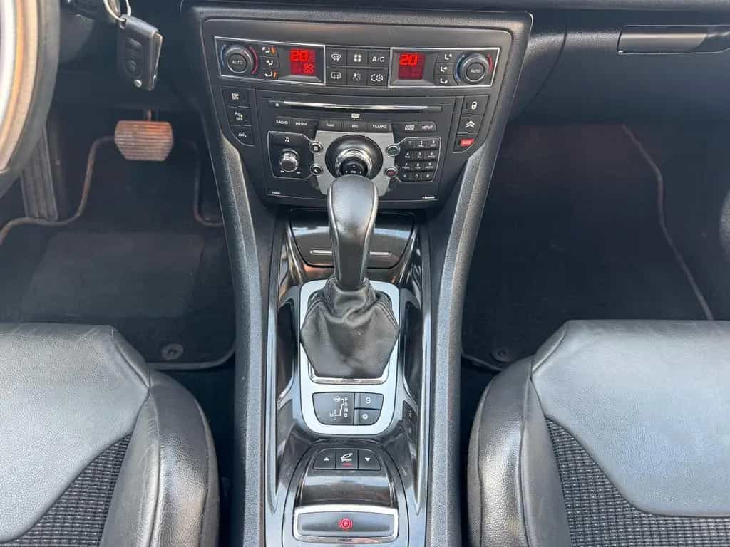 Citroën C5 Exclusive Benzin/Flüssiggas Leder Navi AHK 07/2012-photo-12