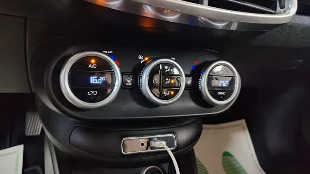 Fiat 500X 1.6 MultiJet 120 CV Lounge EURO 6 06/2016-photo-11