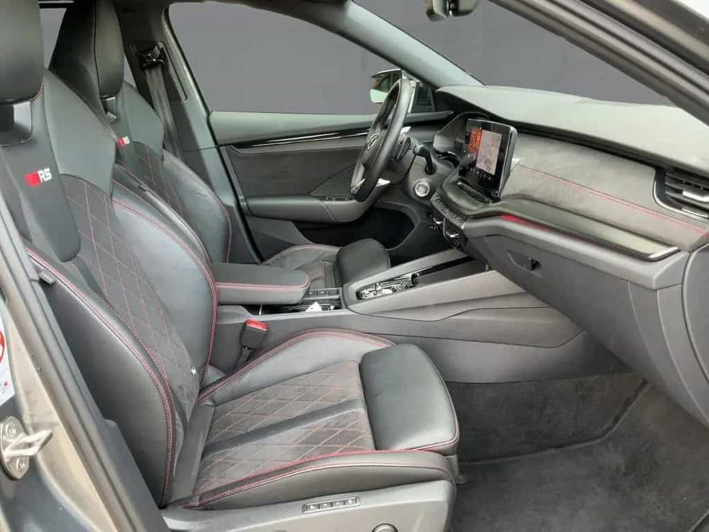 Skoda Octavia Combi RS plus EDITION MATRIX+AHK+STDHZG 02/2023-photo-11