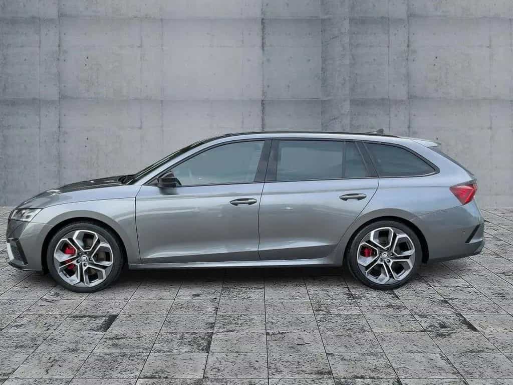 Skoda Octavia Combi RS plus EDITION MATRIX+AHK+STDHZG 02/2023-photo-3