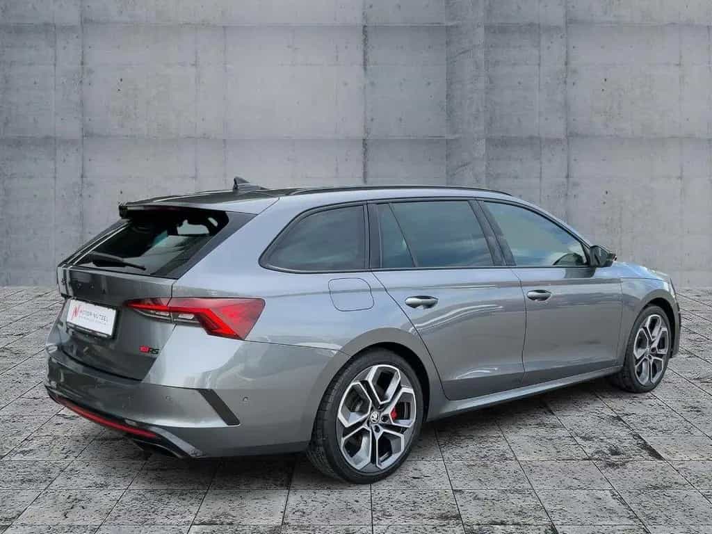 Skoda Octavia Combi RS plus EDITION MATRIX+AHK+STDHZG 02/2023-photo-5