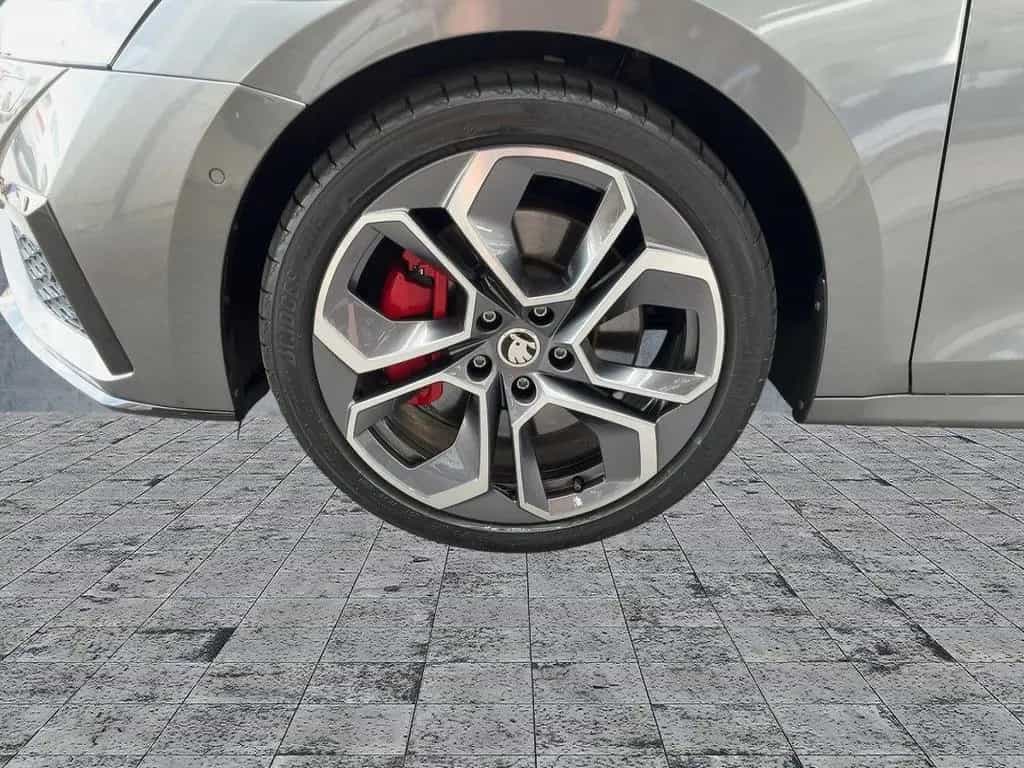 Skoda Octavia Combi RS plus EDITION MATRIX+AHK+STDHZG 02/2023-photo-7