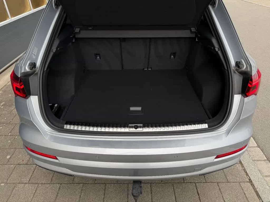 Audi Q3 40 TDI quattro S-LINE Leder AHK StdHzg. 360° 06/2019-photo-11