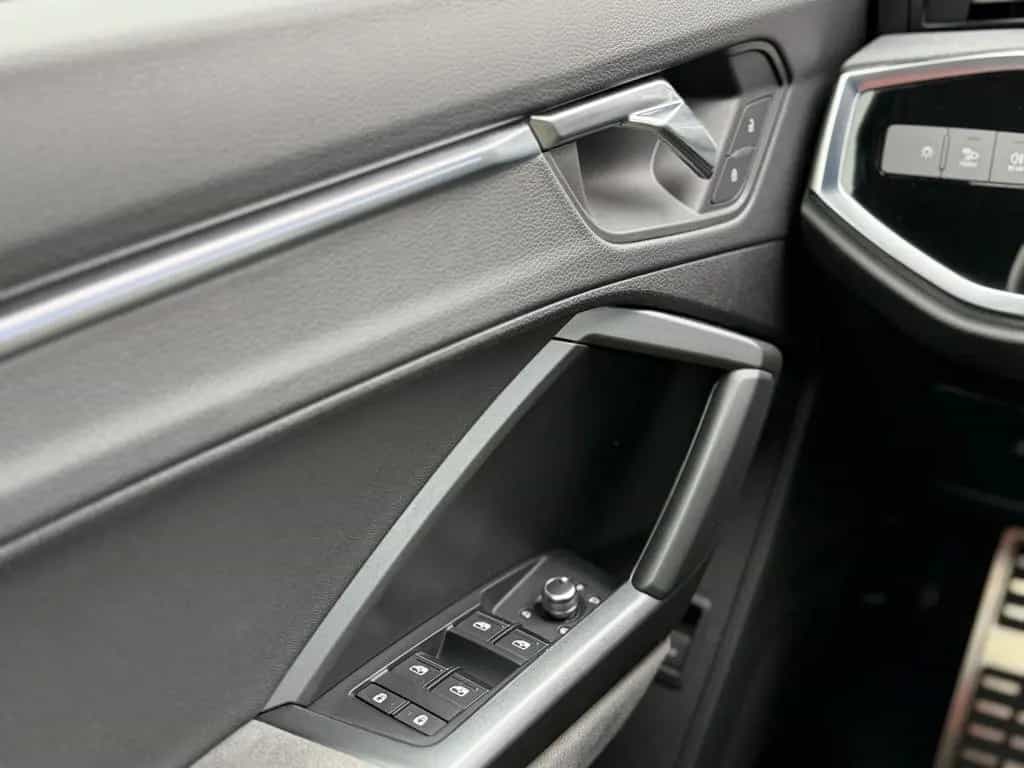 Audi Q3 40 TDI quattro S-LINE Leder AHK StdHzg. 360° 06/2019-photo-15