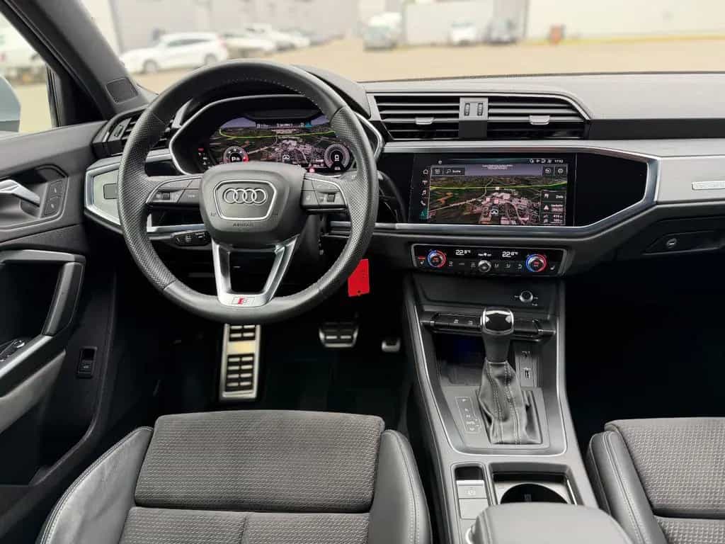 Audi Q3 40 TDI quattro S-LINE Leder AHK StdHzg. 360° 06/2019-photo-2