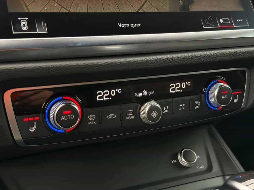 Audi Q3 40 TDI quattro S-LINE Leder AHK StdHzg. 360° 06/2019-photo-22