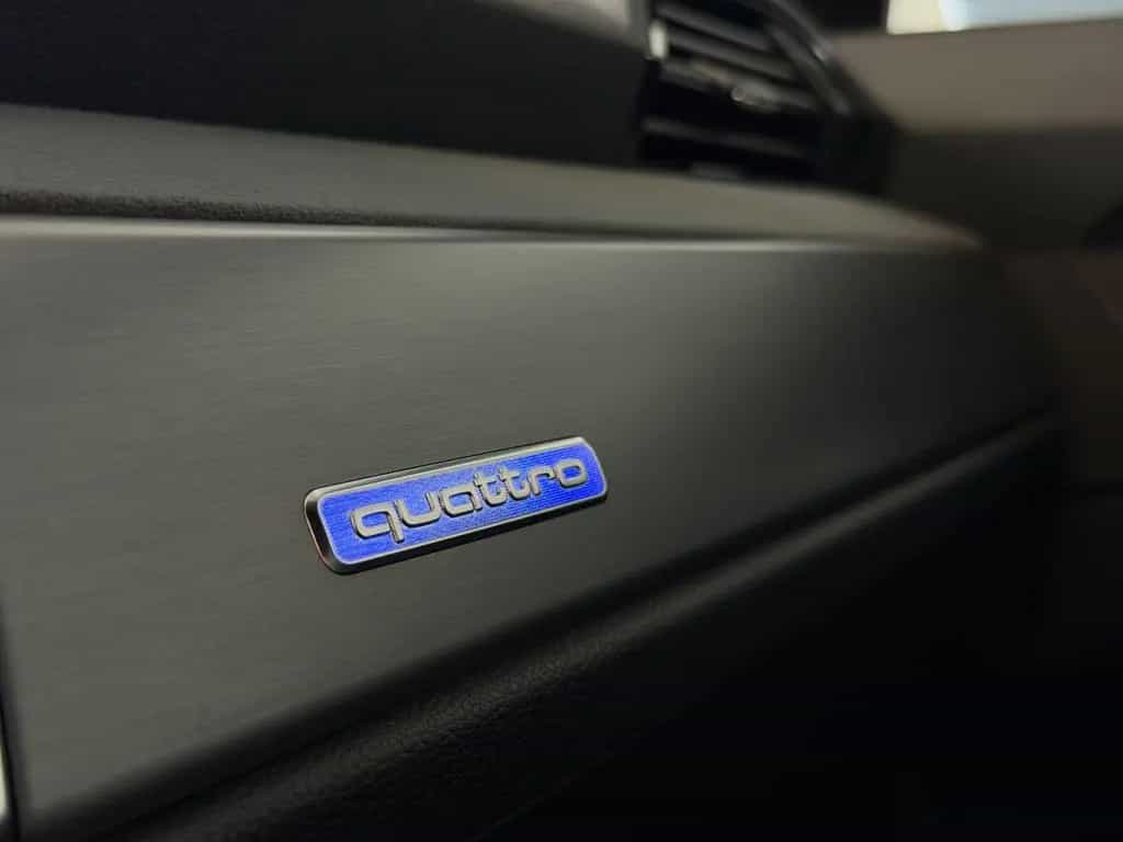 Audi Q3 40 TDI quattro S-LINE Leder AHK StdHzg. 360° 06/2019-photo-24