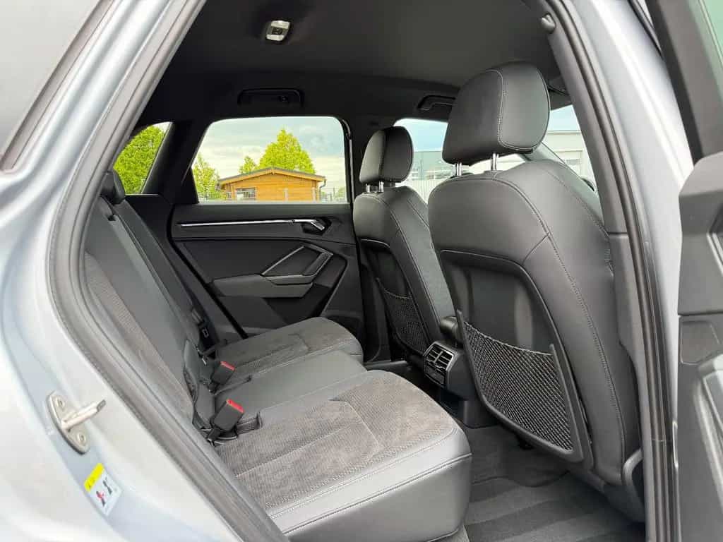 Audi Q3 40 TDI quattro S-LINE Leder AHK StdHzg. 360° 06/2019-photo-30