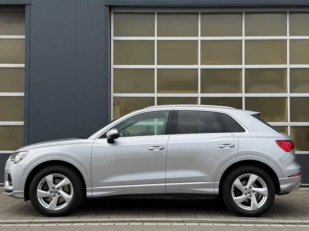 Audi Q3 40 TDI quattro S-LINE Leder AHK StdHzg. 360° 06/2019-photo-4