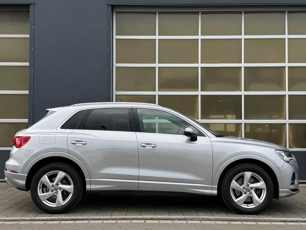 Audi Q3 40 TDI quattro S-LINE Leder AHK StdHzg. 360° 06/2019-photo-5