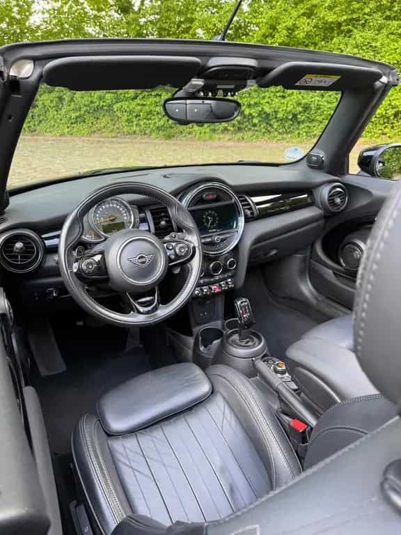 MINI Cooper S Cabrio 10/2019-photo-11