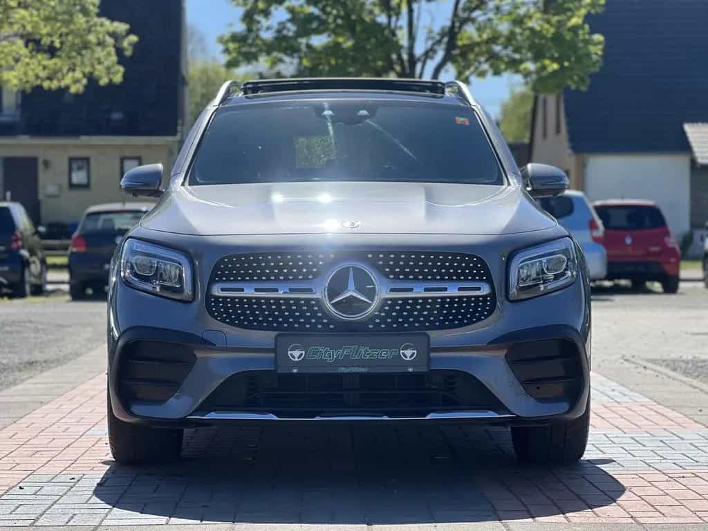 Mercedes-Benz GLB 250 AMG*4Matic*MBGarantie*360°*Distro*Pano* 11/2020-photo-1