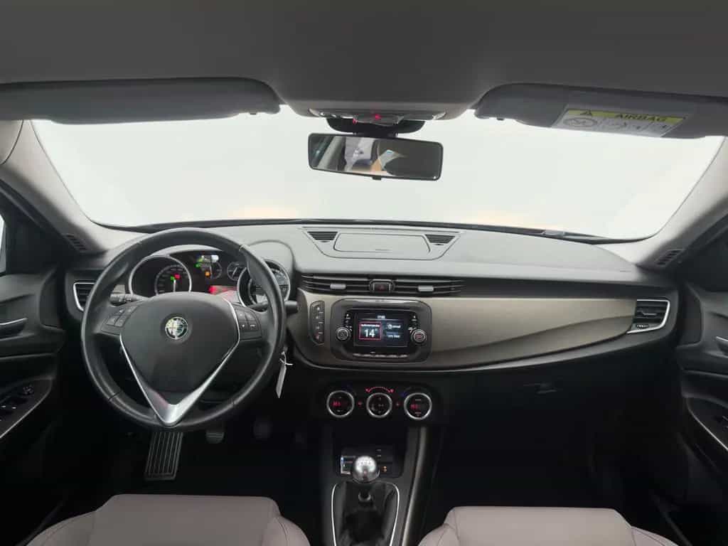 Alfa Romeo Giulietta Turismo 08/2014-photo-19
