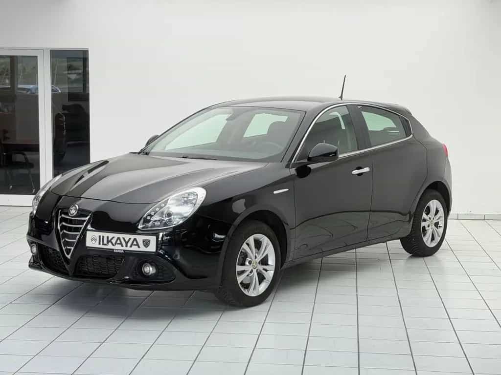 Alfa Romeo Giulietta Turismo 08/2014-photo-2