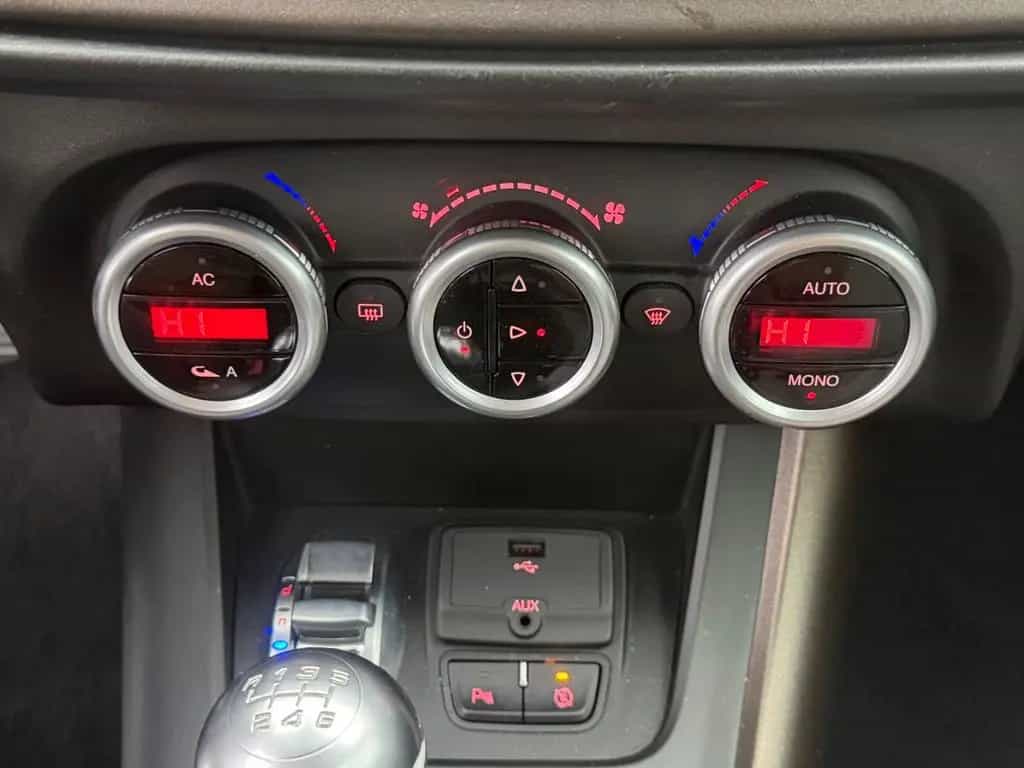 Alfa Romeo Giulietta Turismo 08/2014-photo-24
