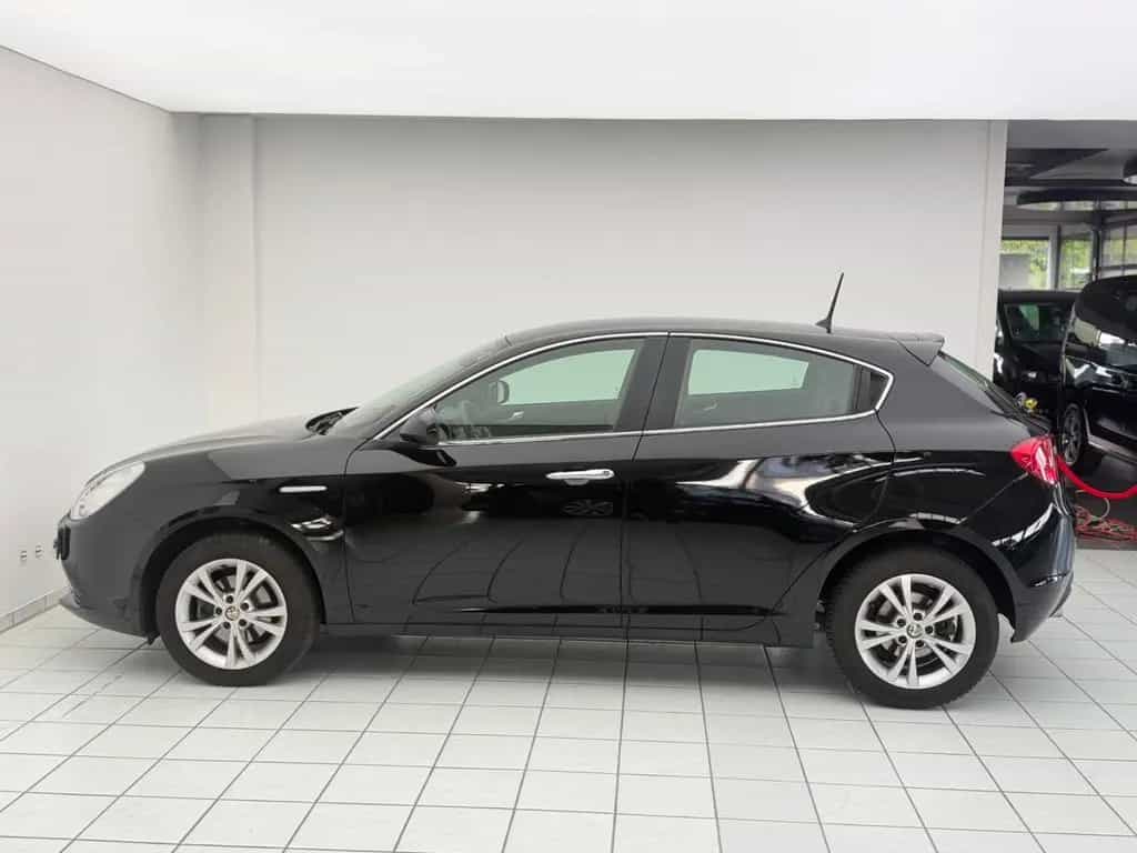 Alfa Romeo Giulietta Turismo 08/2014-photo-3