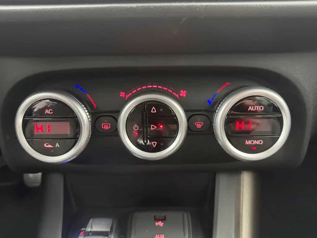 Alfa Romeo Giulietta Turismo 08/2014-photo-31