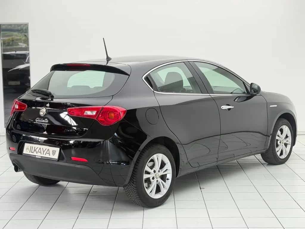 Alfa Romeo Giulietta Turismo 08/2014-photo-6